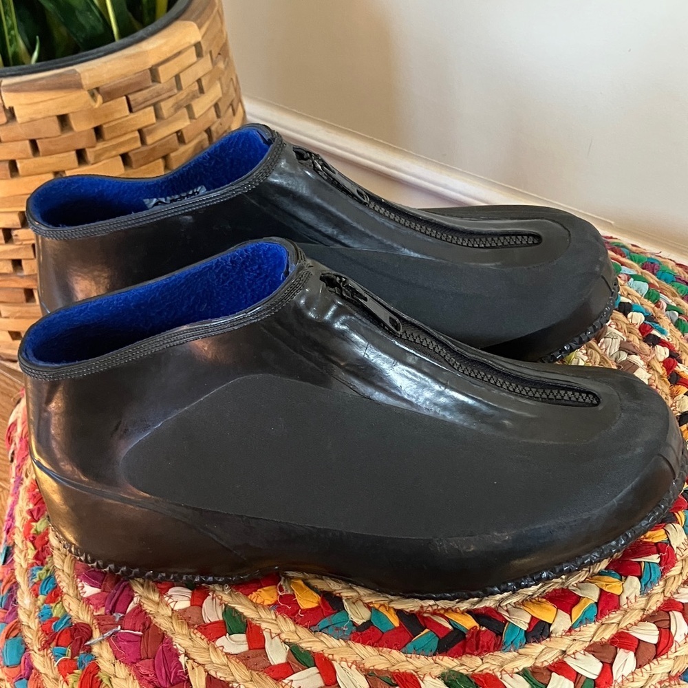 Acton Black Zippered Rain Rubber Shoes